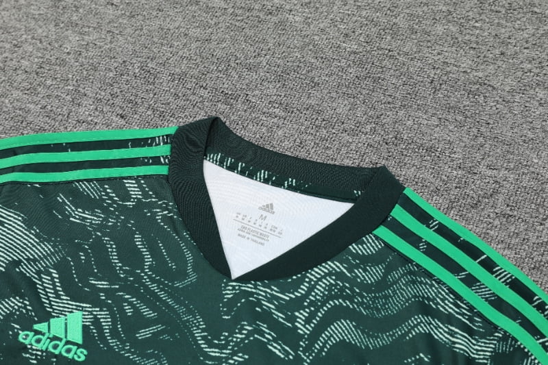 Real Madrid 24/25 - Training Kit