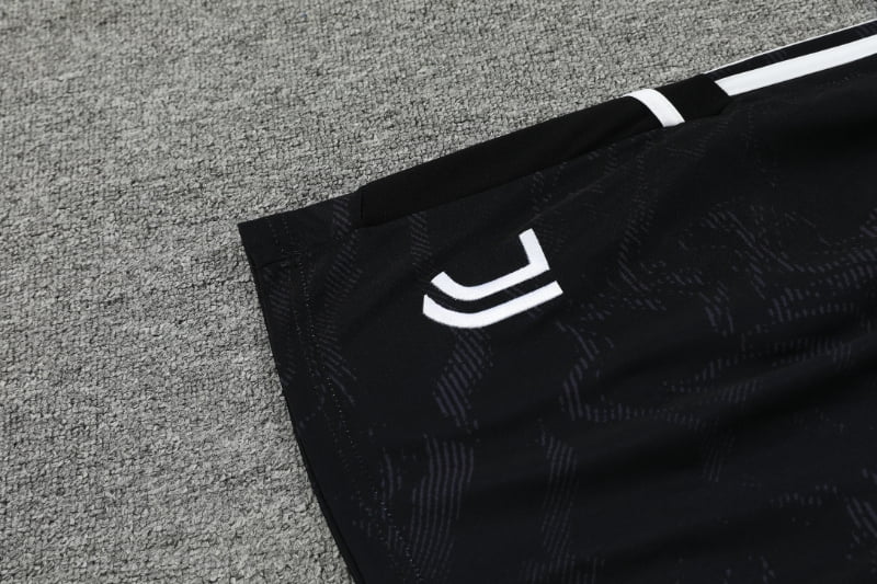 Juventus 23/24 - Training Kit