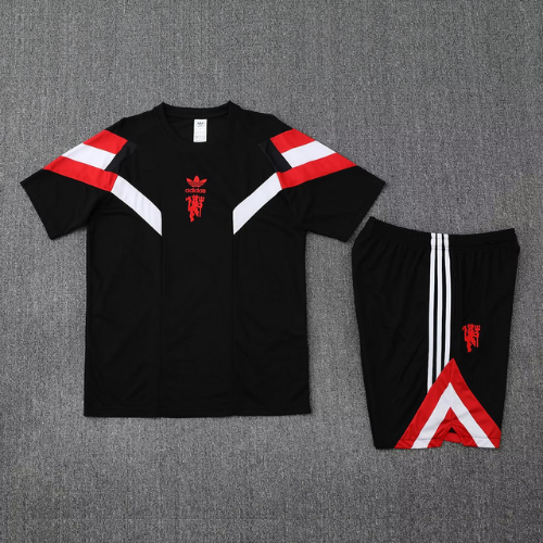 Manchester United 24/25 - Training Kit