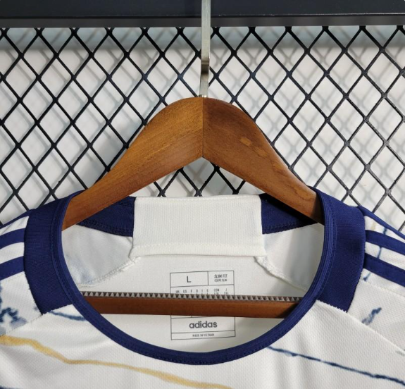 Italien 22/23 Auswärts