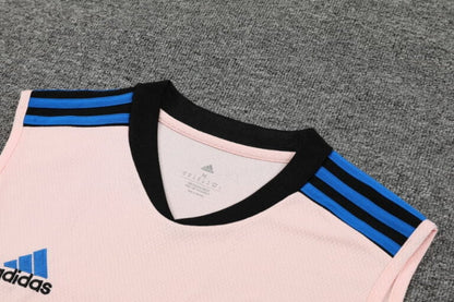 Manchester United 23/24 - Training Kit - Sleeveless