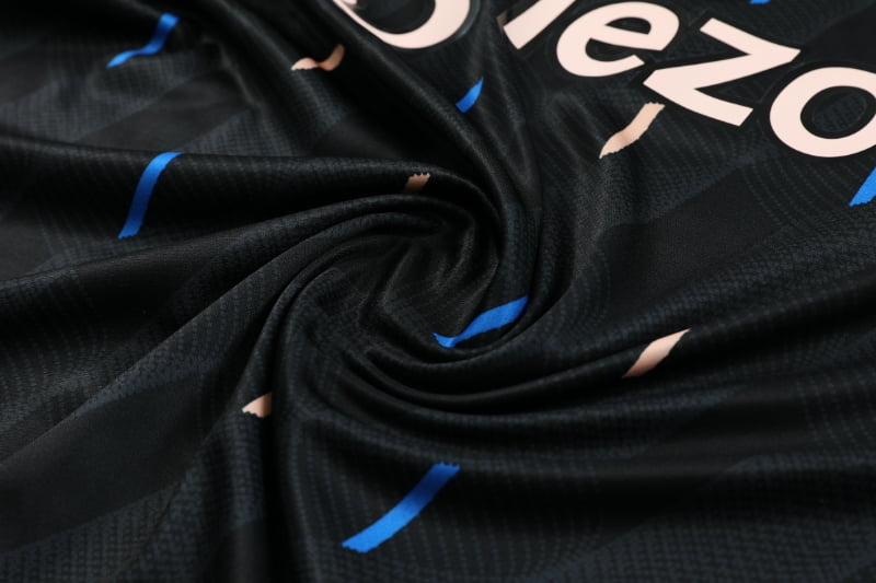 Manchester United 23/24 - Training Kit