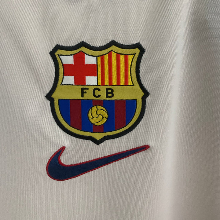 Barcelona 98/99 Away