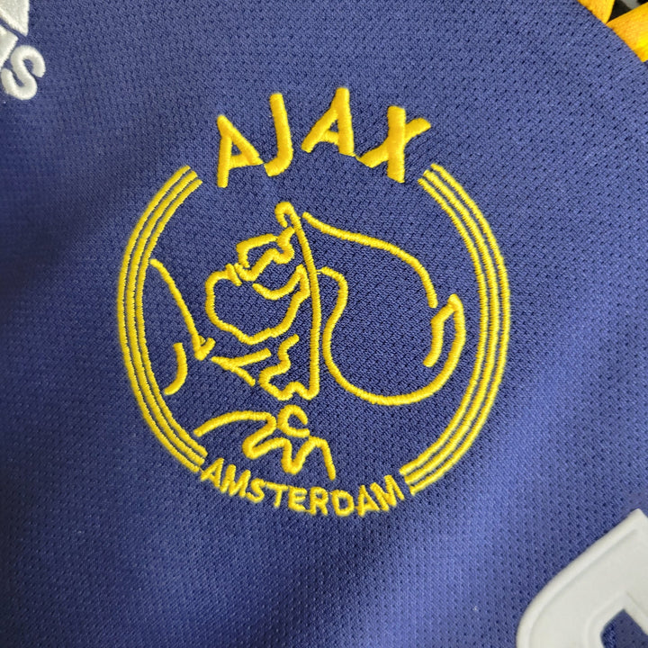 Ajax 00/01 Away