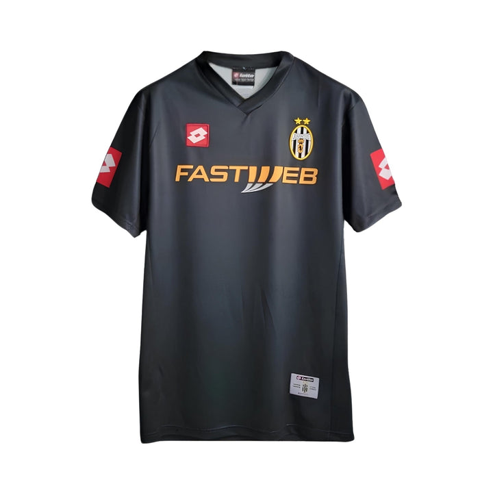 Juventus 01/02 Away
