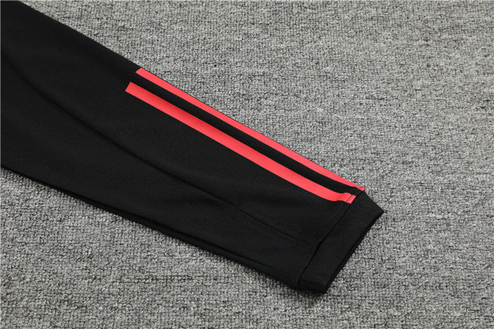 Manchester United 23/24 - Training Fato - 1/2 Zip