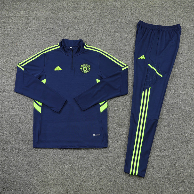Manchester United 23/24 - Training Half Zip