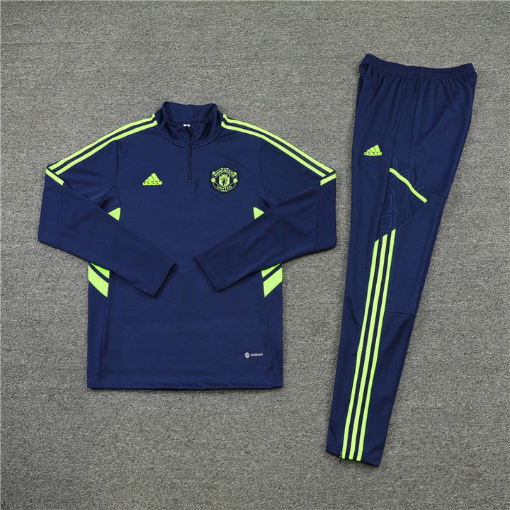 Manchester United 23/24 - Training Half Zip