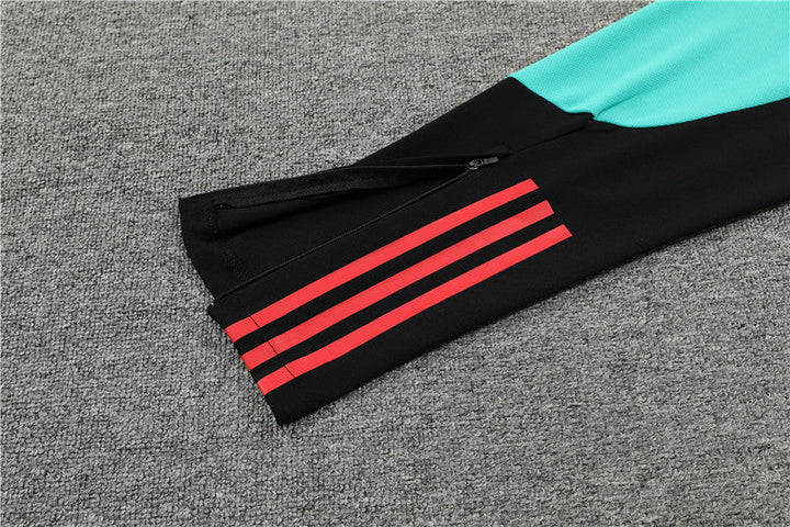Manchester United 23/24 - Training Fato - 1/2 Zip